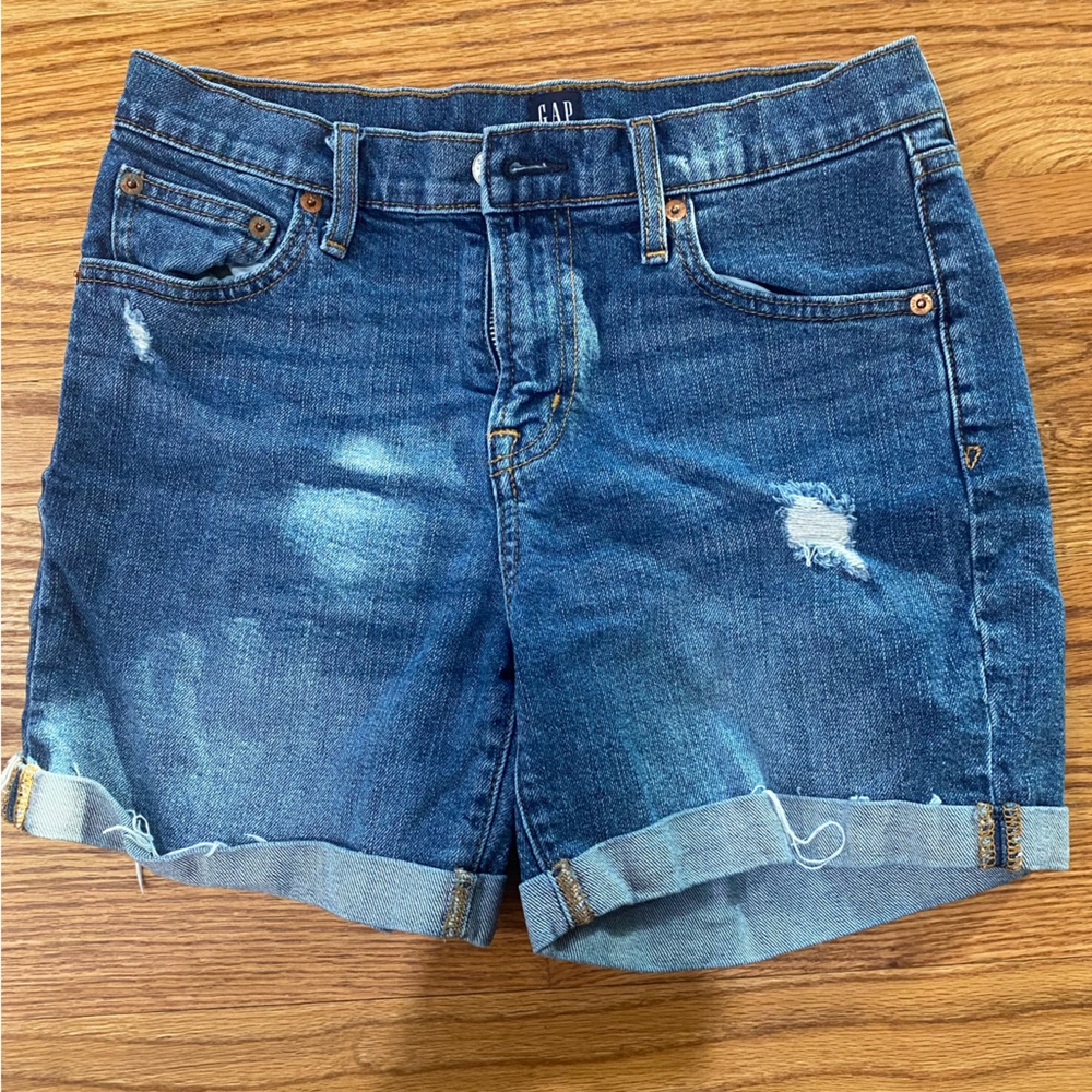 Gap shorts